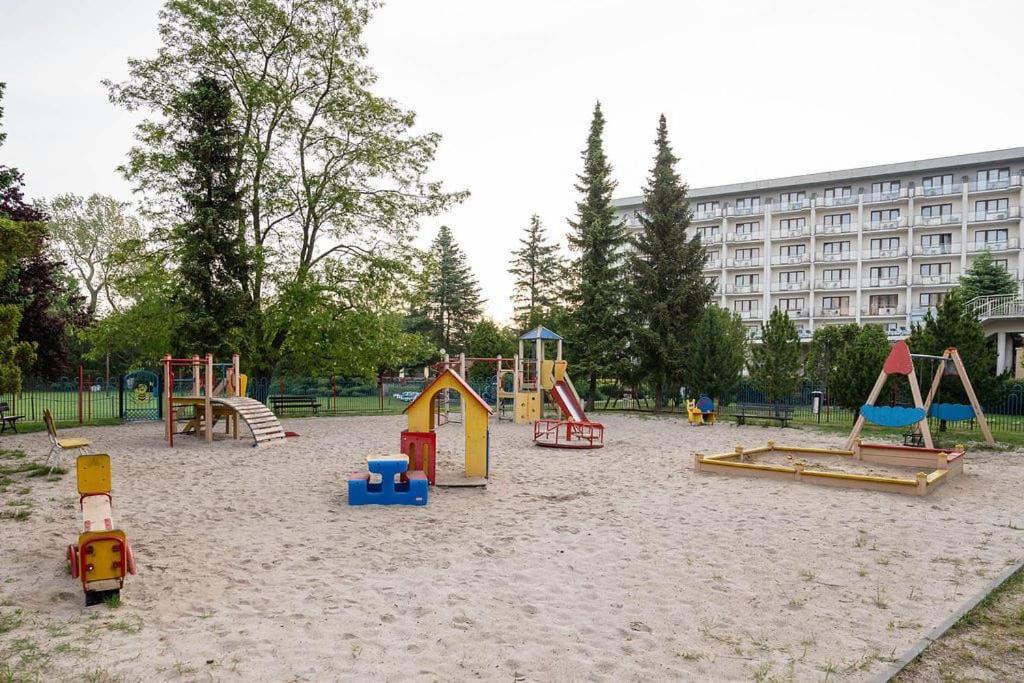 Apartament Ania Z Widokiem Na Morze W Hotelu Arka Kołobrzeg Buitenkant foto